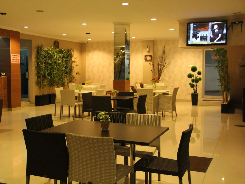 Food & Beverage
