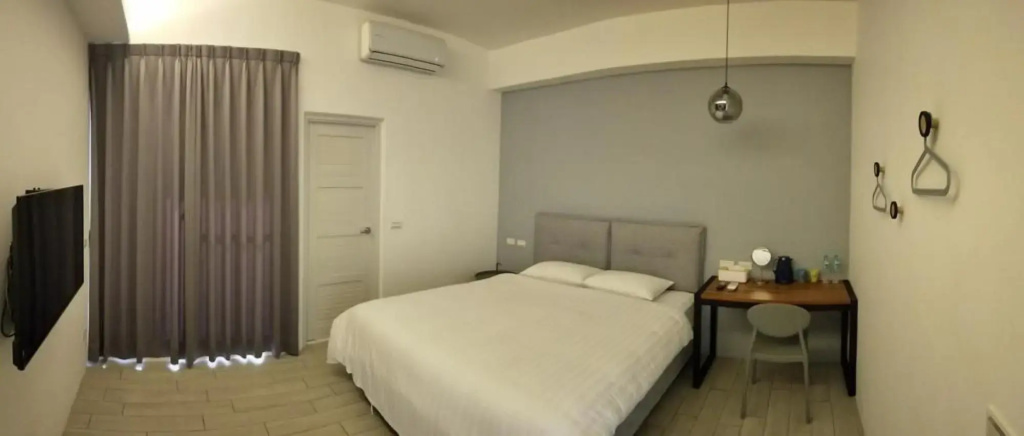 Standard Double room with balcony (full double bed)