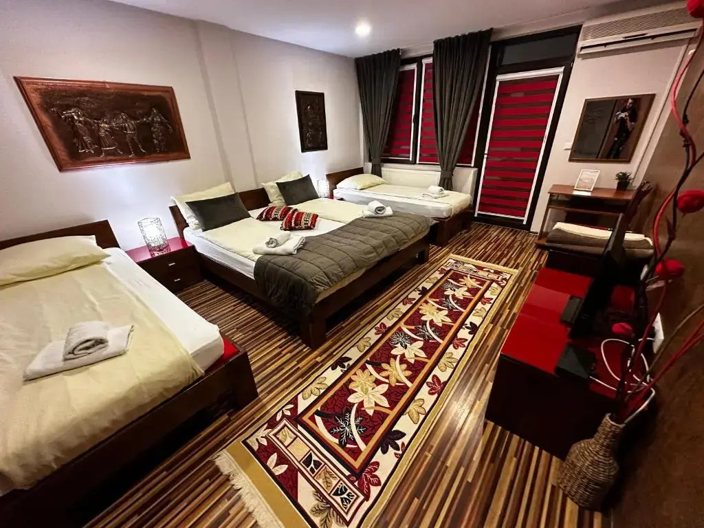 Standard Quadruple room with river view