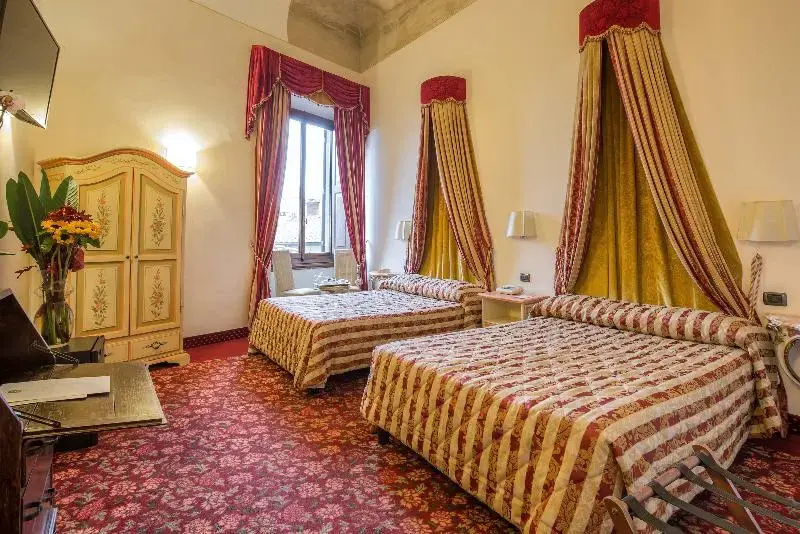 Deluxe Double room (full double bed)