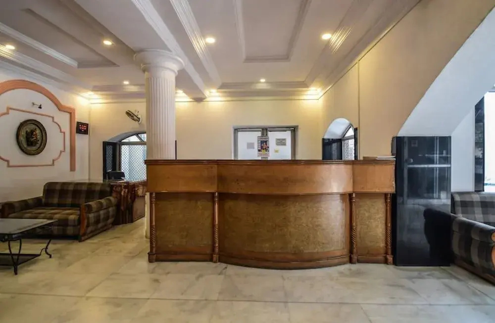 Lobby & Reception