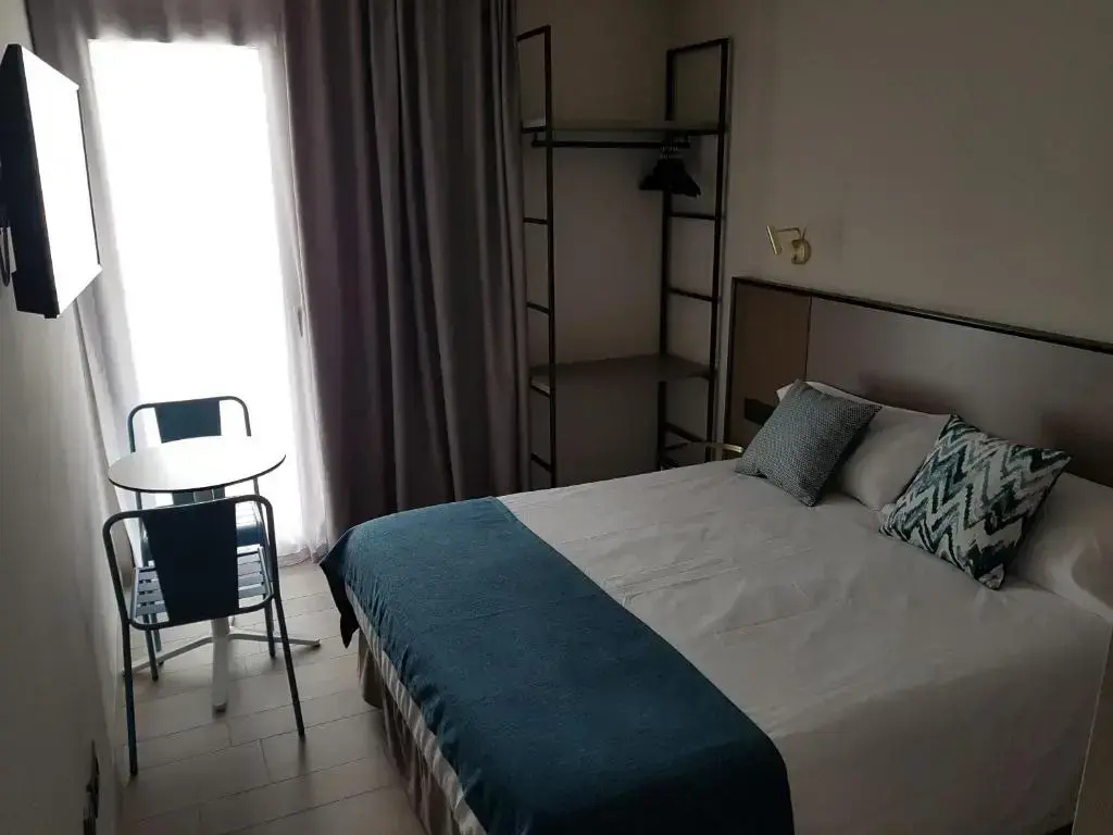 Standard Double room with balcony (full double bed)