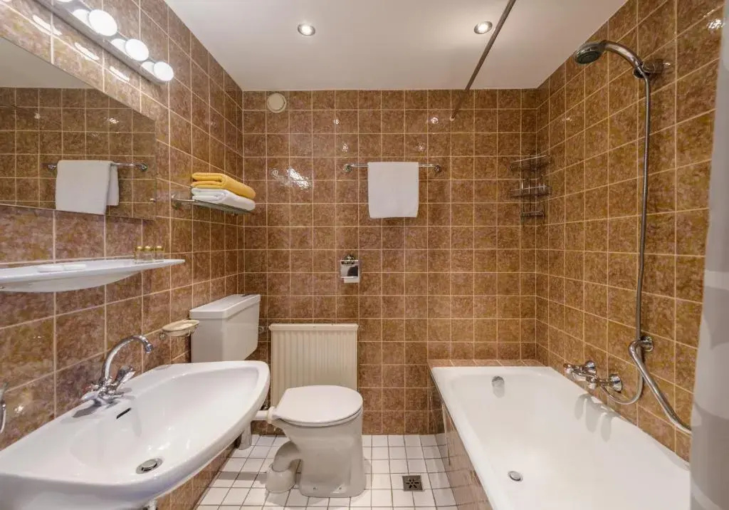 Standard Double room with balcony (full double bed)