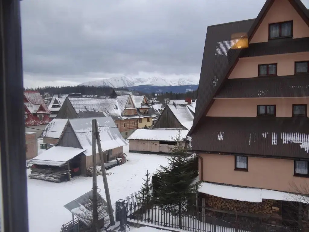 Standard Triple room with mountain view