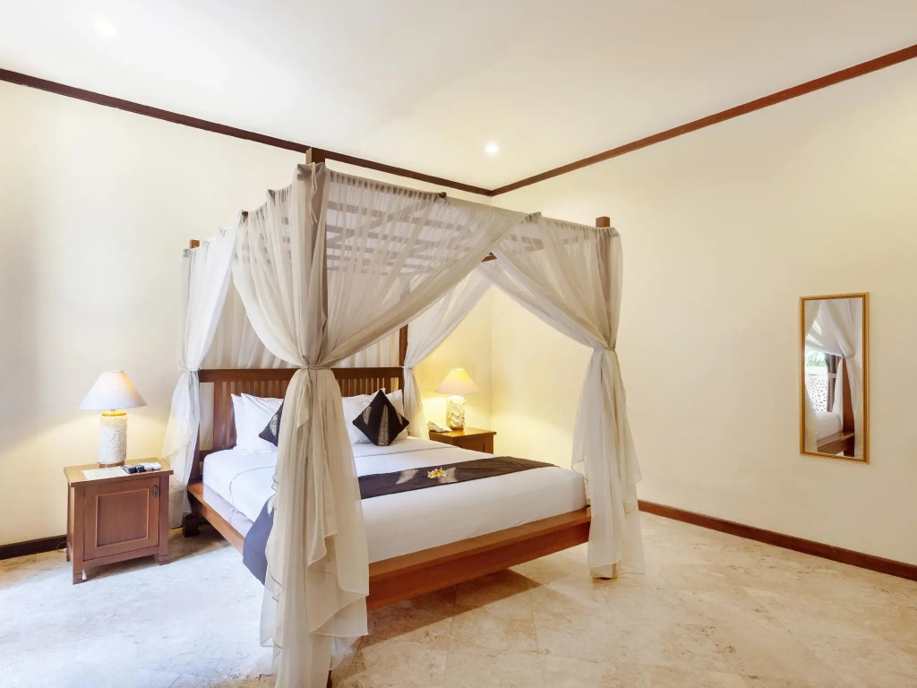 3 Bedrooms Villa with garden view