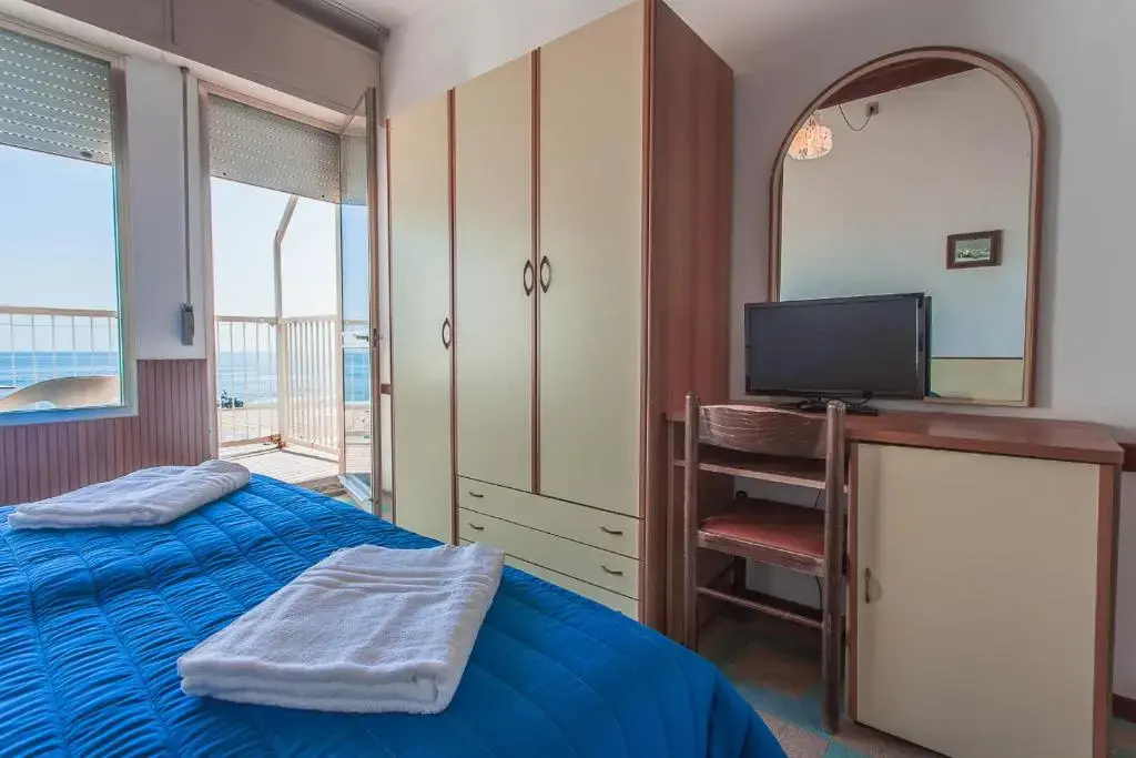 Standard Family room with sea view