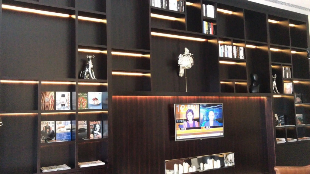 Lobby & Reception