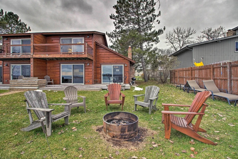 Breezy Point Escape w/ Views, Dock & Fire Pit! — фото 4