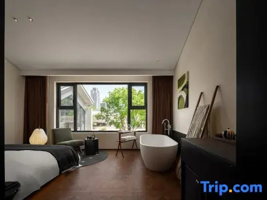 Standard Double room with garden view (full double bed)