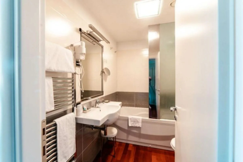 Hotel photo 42
