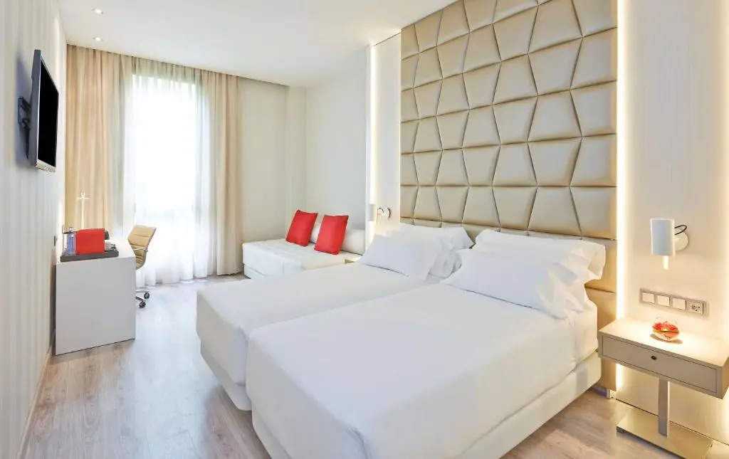 Superior XL Double room (full double bed)
