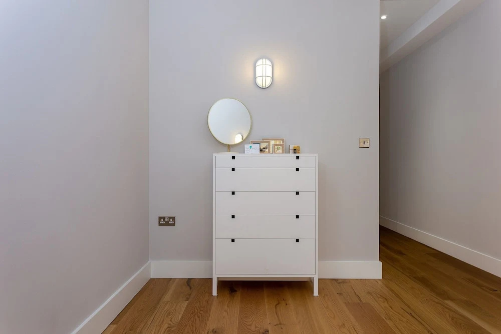 1 Bedroom Converted Warehouse In Stoke Newington