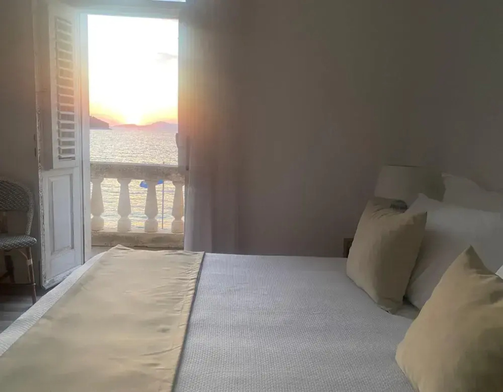 Standard Double room with balcony and with sea view (full double bed)