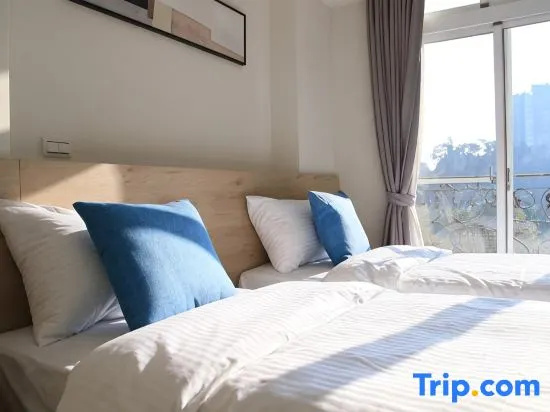 Standard Double room with balcony (full double bed)