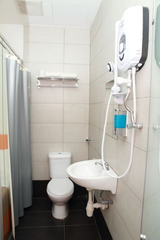 1 Hotel Kuchai Lama