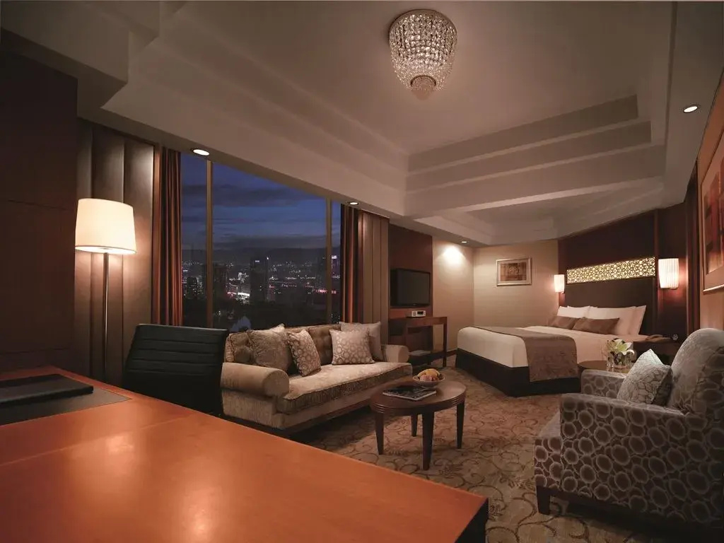 Lobby & Reception