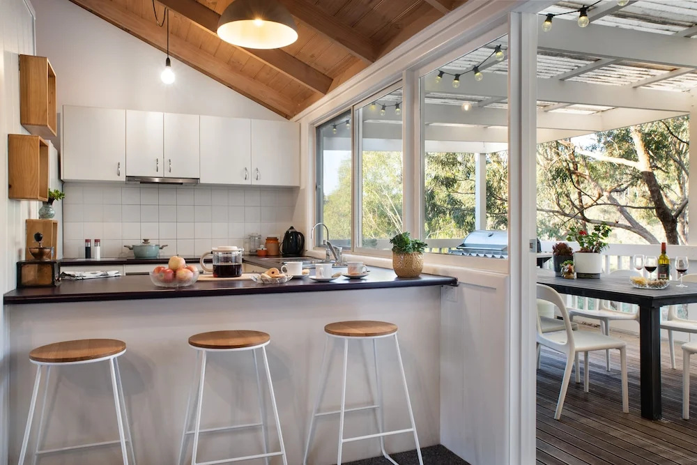 Hepburn Pool House
