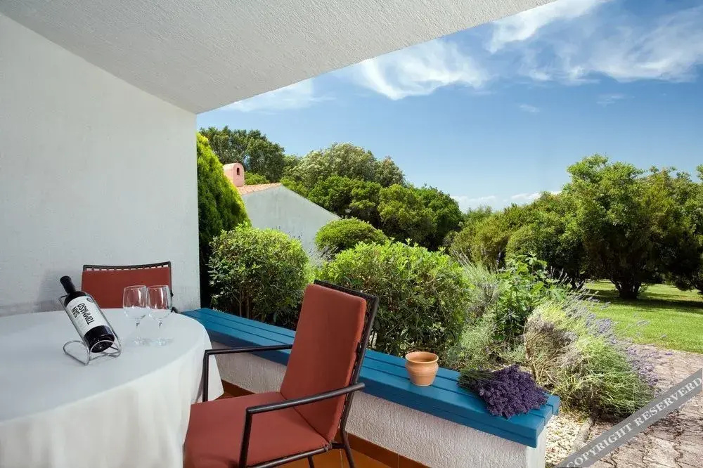 Balcony & Terrace