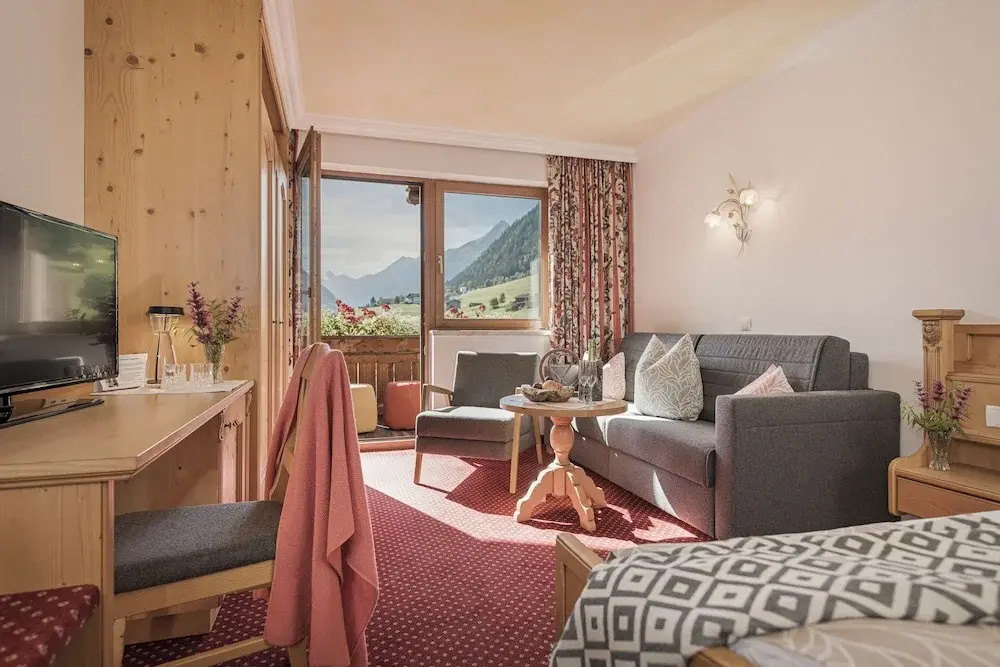 Premium Double room with balcony (full double bed)