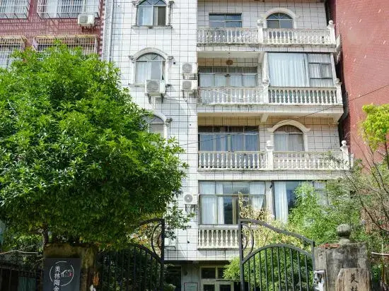 Homestay (China Ceramics City )