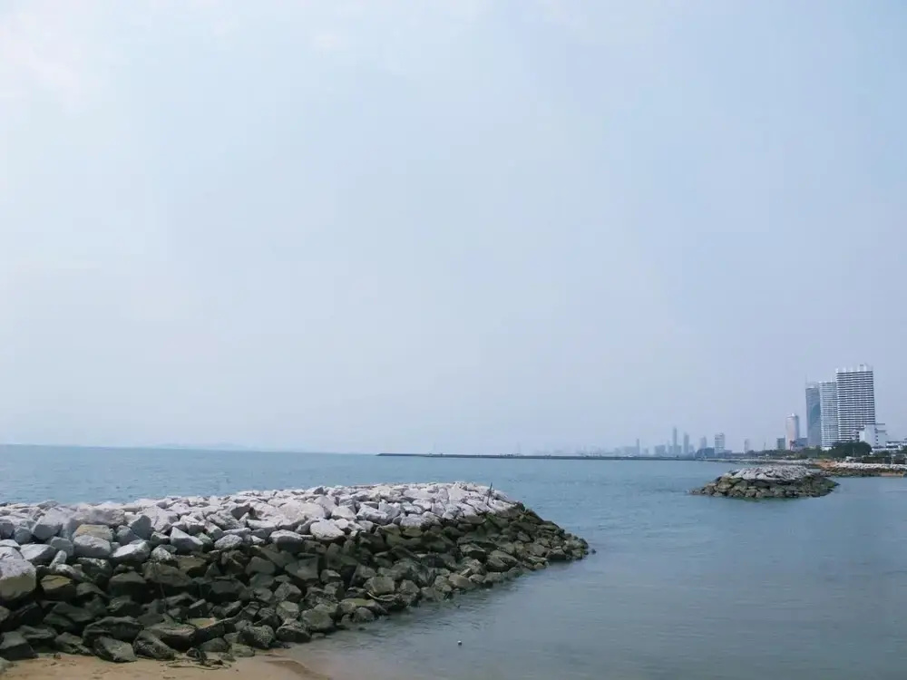 Beach & Waterfront
