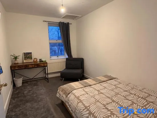 NextDoor Stays Morden 3