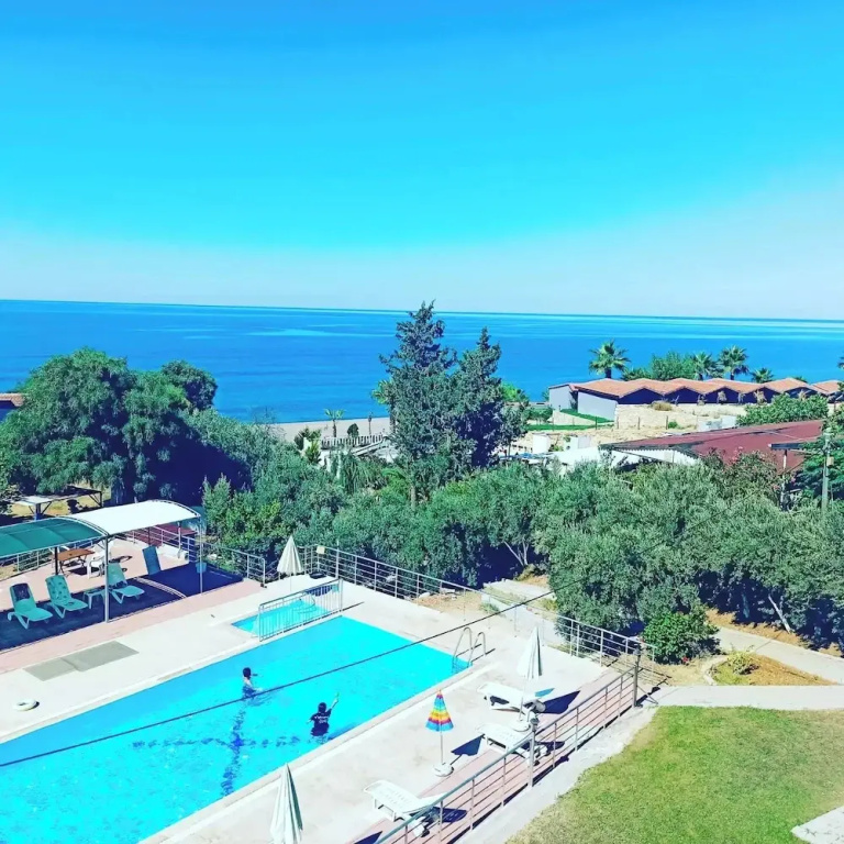 1 Bedroom Apartment with balcony and with sea view