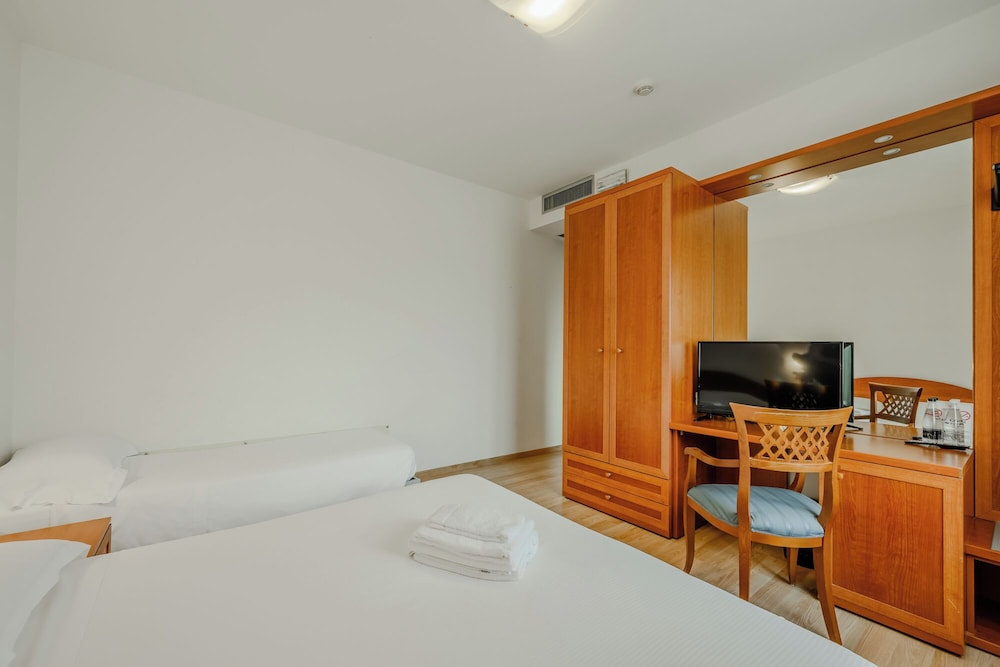 Nuova Barcaccia - Chambres