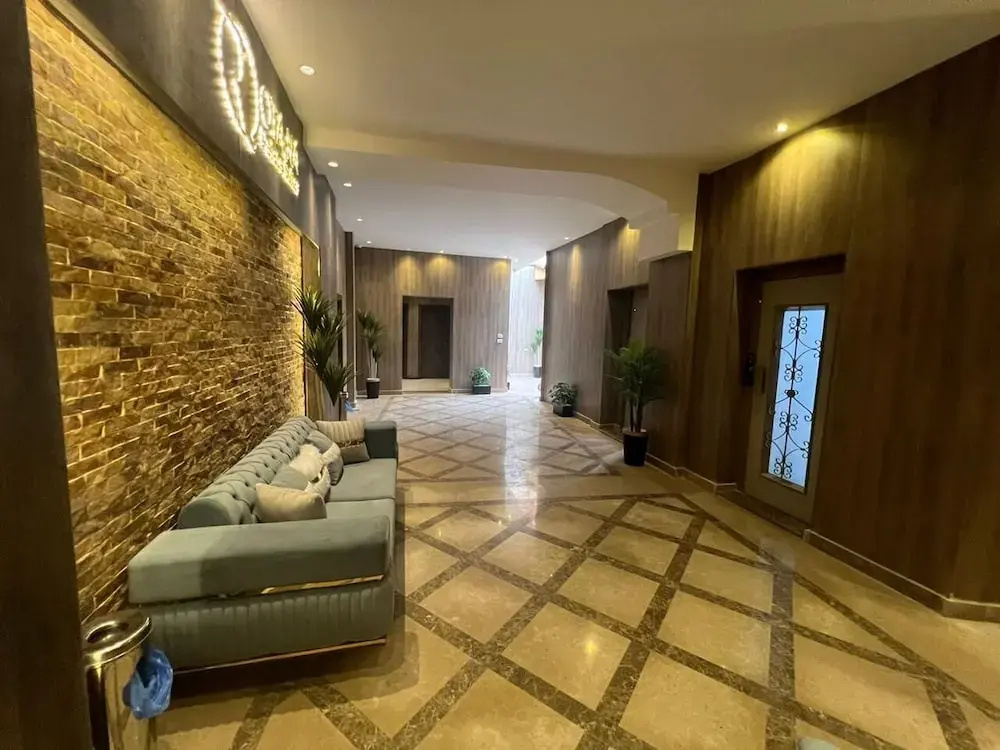 Rotana Palace Suites — фото