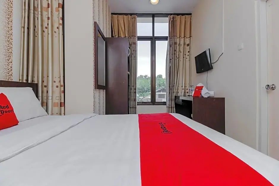 RedDoorz Plus @ Paal 2 Manado - Chambres