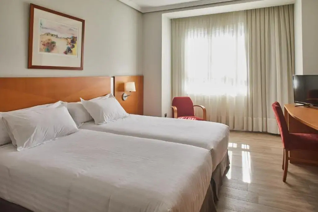 Double room (full double bed)