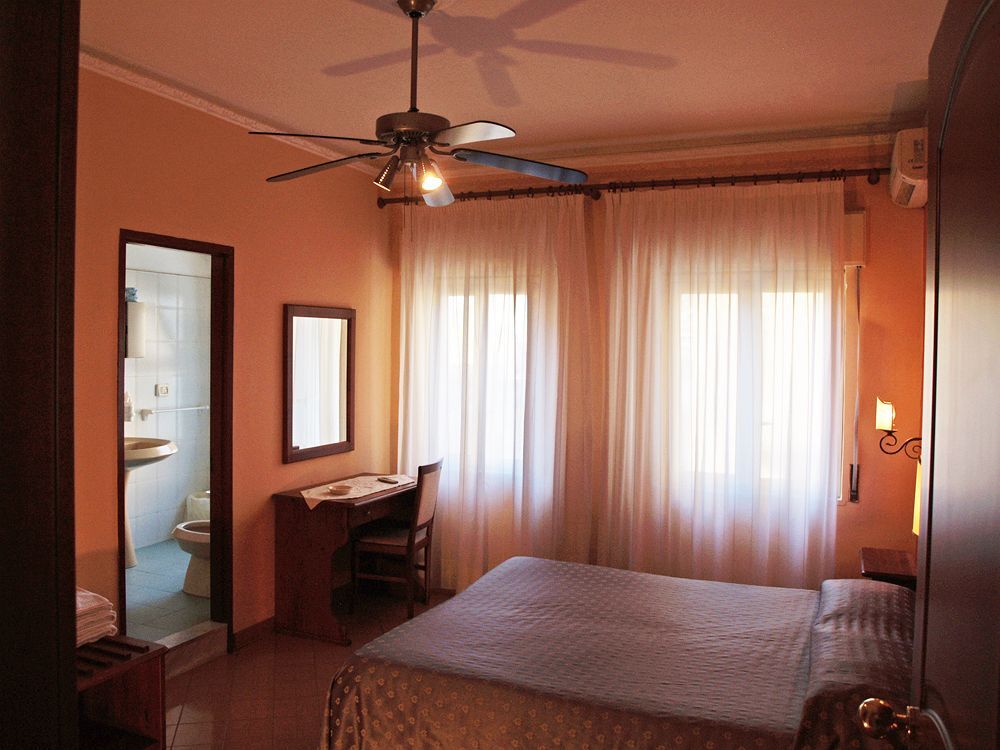 gallery_image_hidden_33