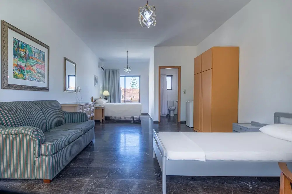Standard Double room with balcony and with garden view (full double bed)
