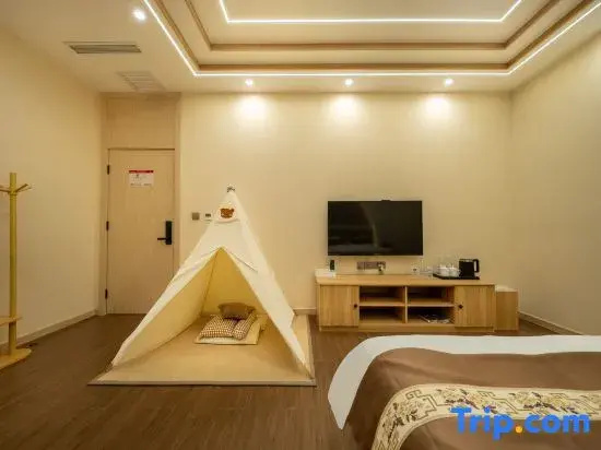 Family Tent (full double bed)