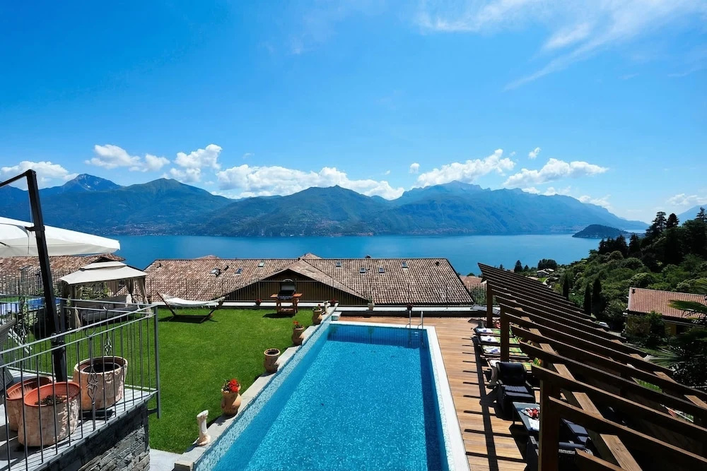 Grand Villa
