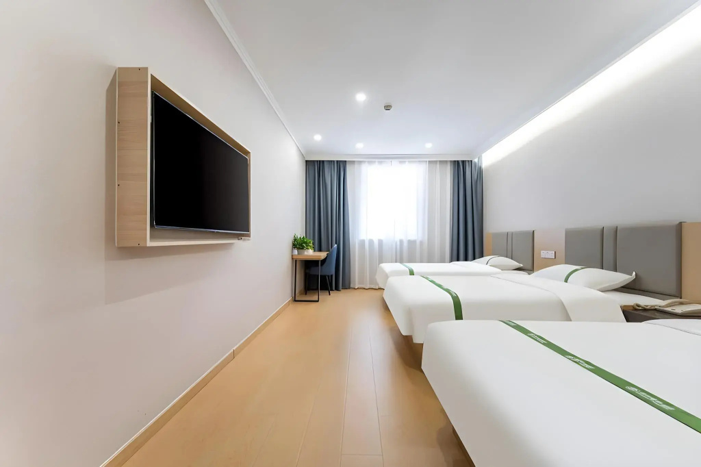 GreenTree Inn Qingdao Development District SDUST Express Hotel — фото