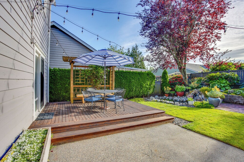 Tacoma Home w/ Garden + Pond ~ 3 Mi to Beach!