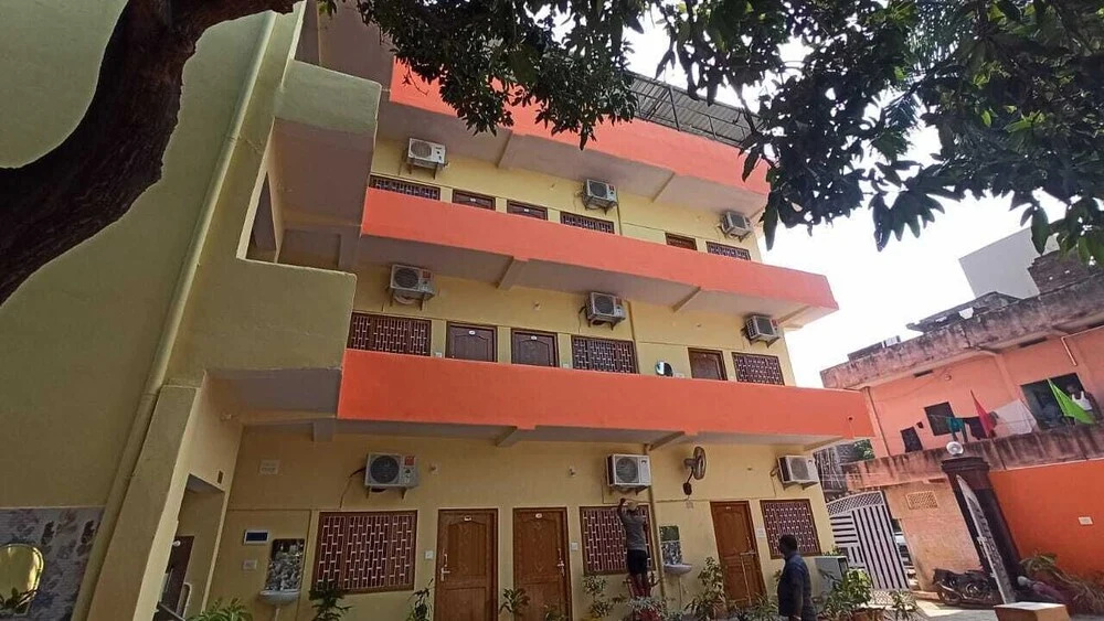 Anand Lok Vatika