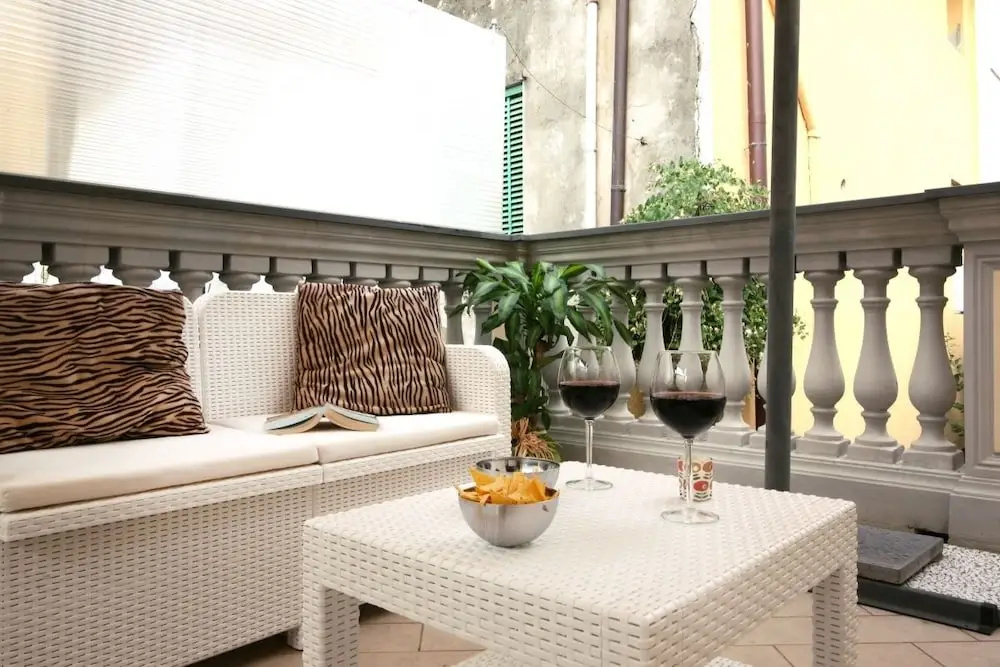 Apartment With Beautiful Terrace in the Historical Center of Pietrasanta