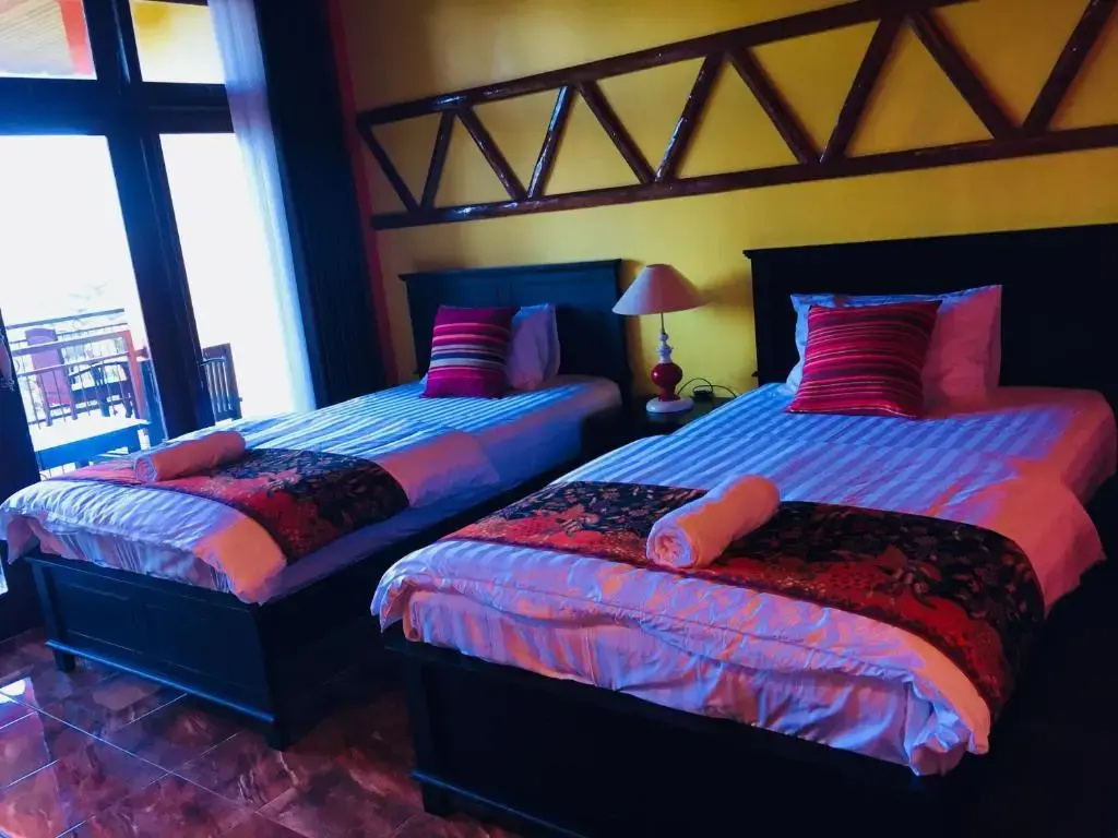 Deluxe Double room with sea view (twin beds)