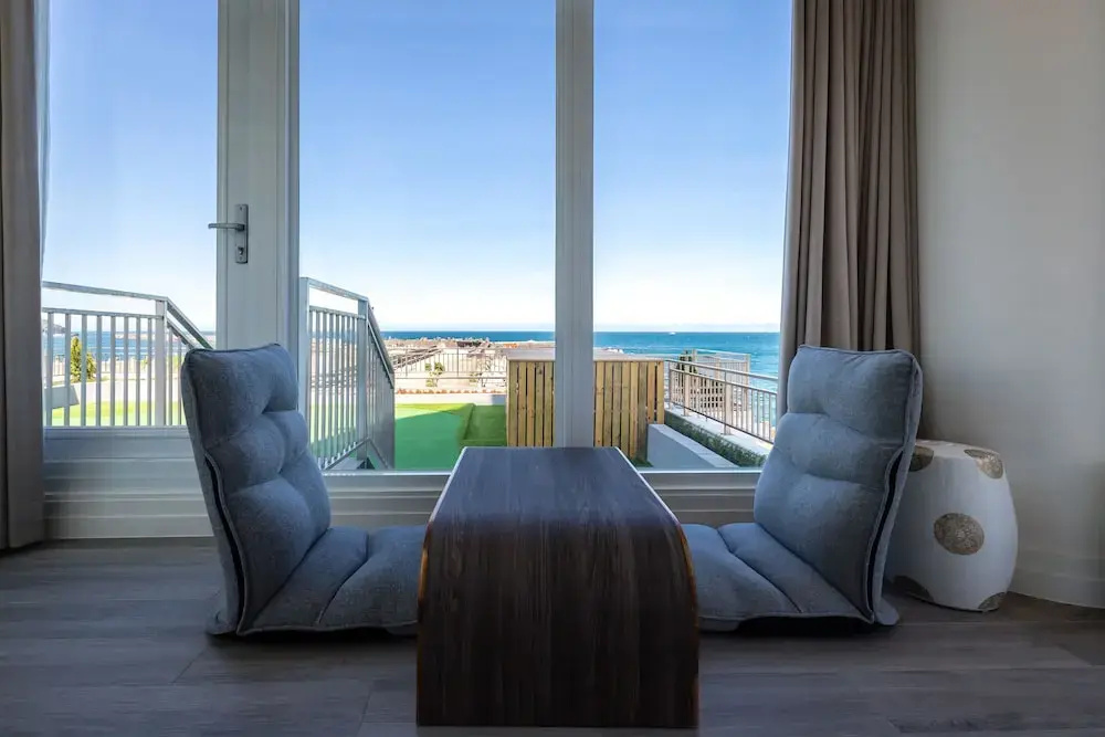Premier room