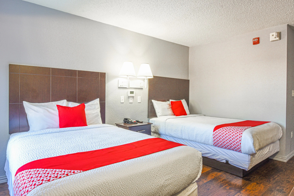 Отель Americas Best Value Inn Irving DFW Airport South в Ирвинге