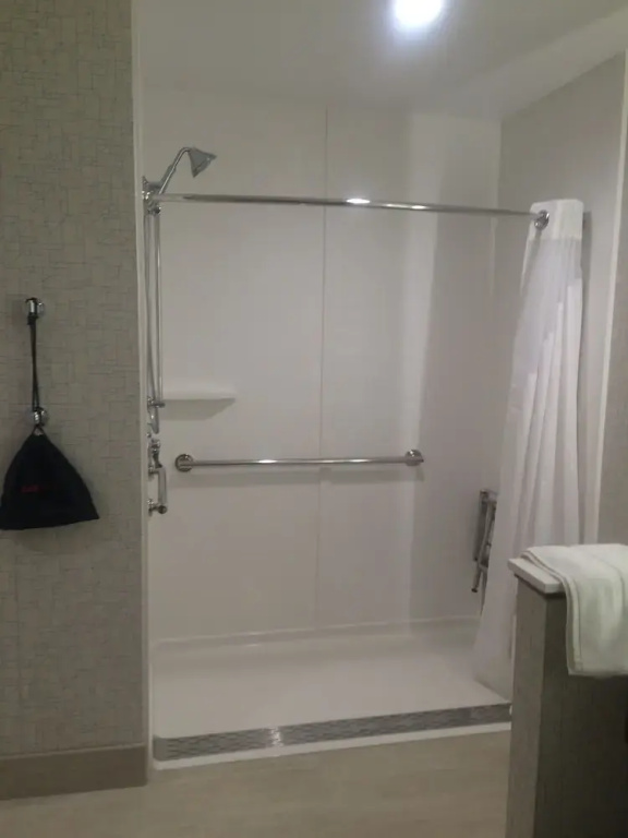 Double Suite (full double bed)