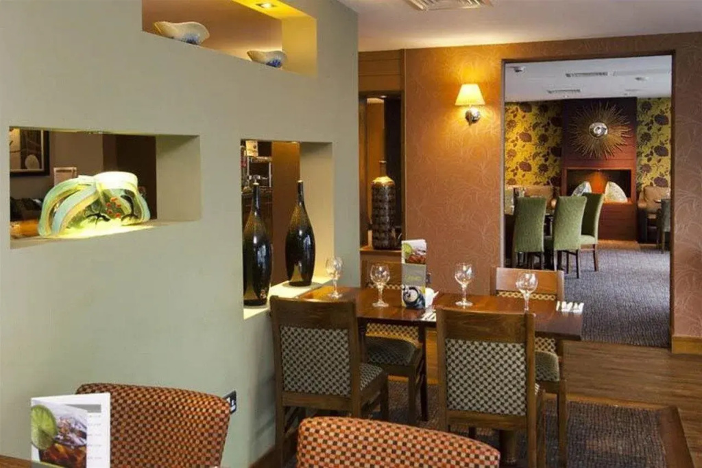 Food & Beverage