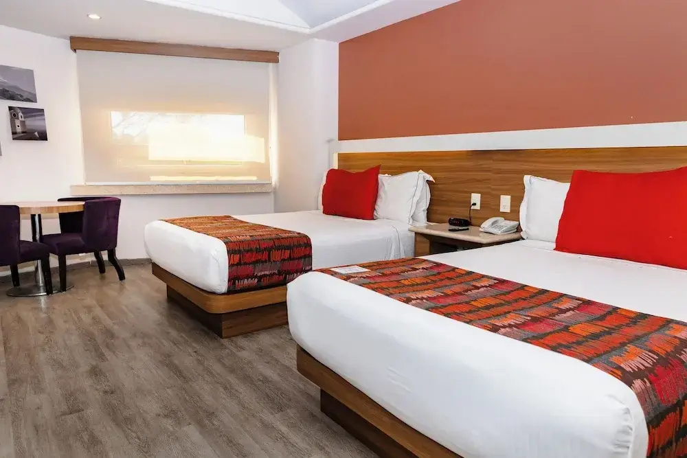 Deluxe Double room (full double bed)