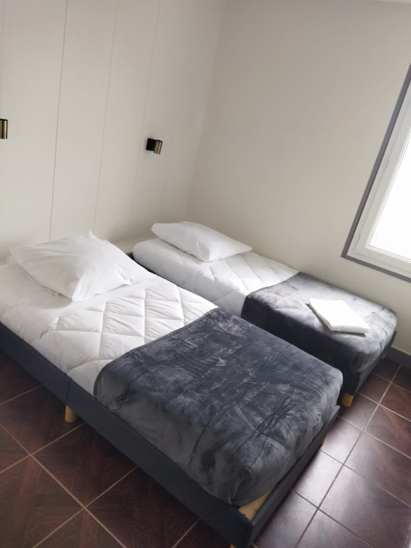 Economy room