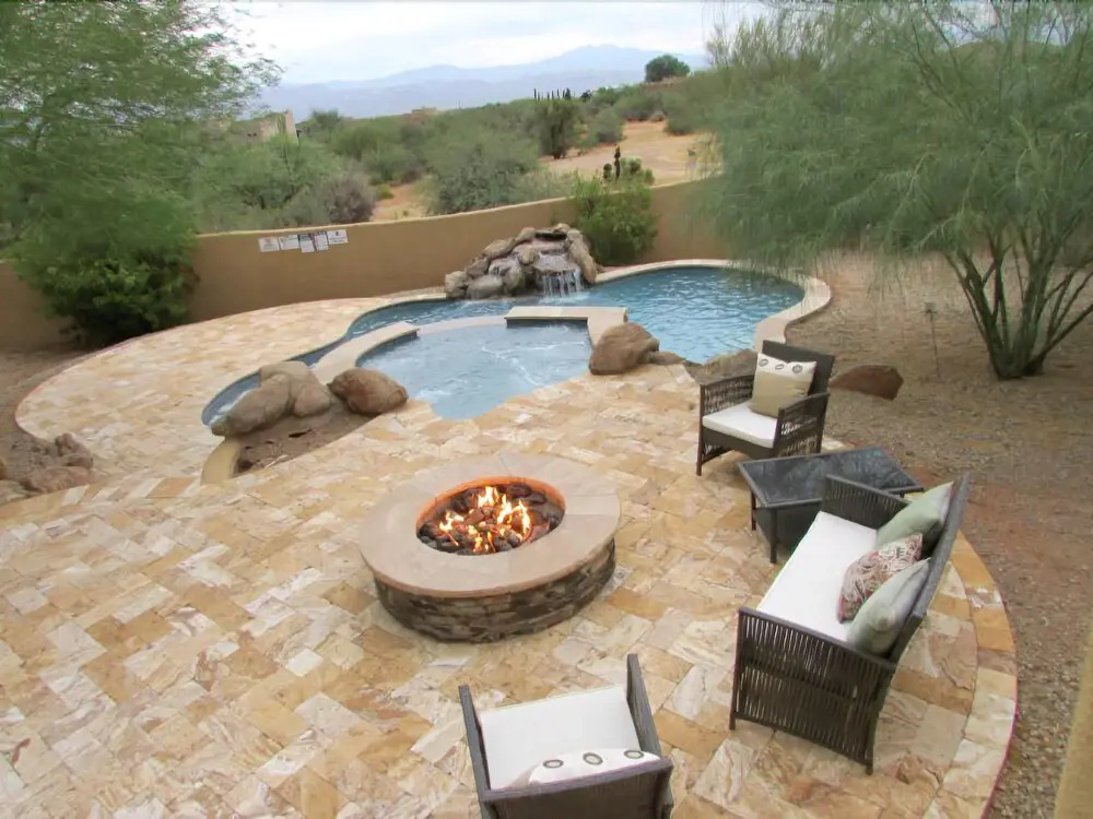 4BR Desert Escape