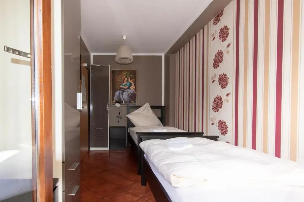 Standard Double room with balcony (twin beds)