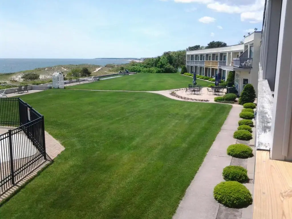 Surf and Sand Motel On Nantucket Sound