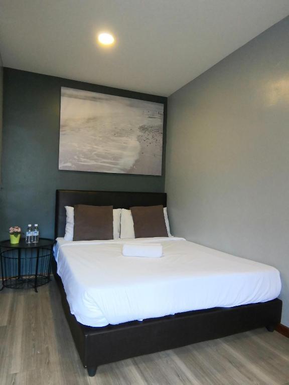 Town View Hotel
